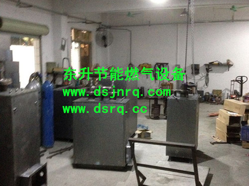 100KG绿巨人黑科技下载器生产现场